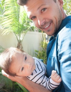 Guilherme Berenguer com seu filho Sebastian. Foto: Divulgação