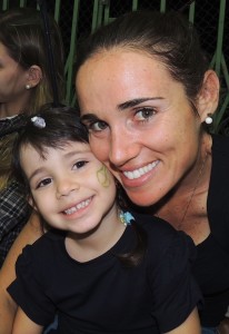 A remadora Fabiana Beltrame e a filha Alice. Foto: Álbum de família