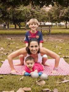 Roberta Gabriel e os filhos, Lorenzo e Mel / Foto Divulgação 